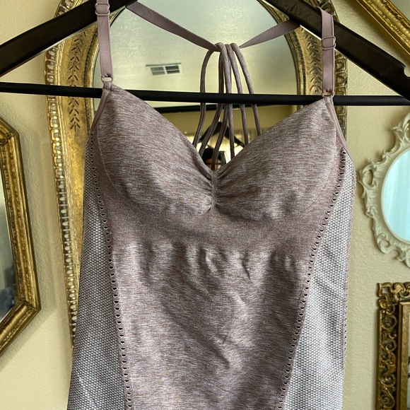 Athleta Halter-Style Workout top! - Picture 2 of 6